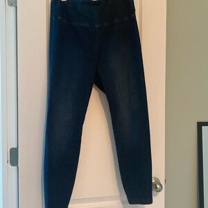 Size 14 short Runway Leggings by WHBM. Dark wash skinny jeans!